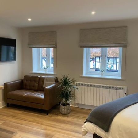 New Modern Studio Apartment Near To City Centre Salisbury Exterior photo